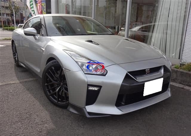 NISSAN GT-R