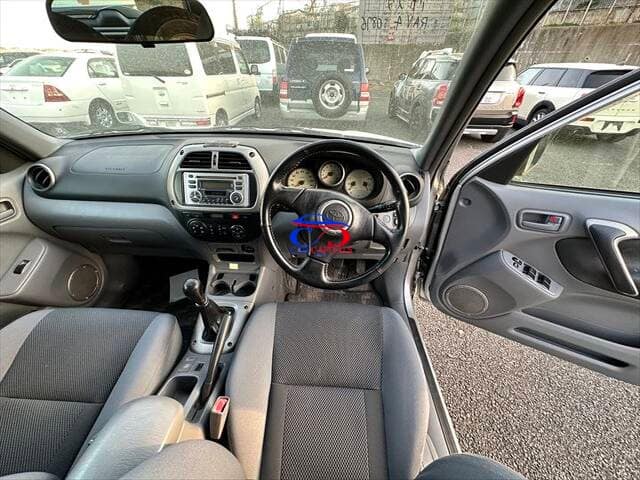 TOYOTA RAV4 J 2002