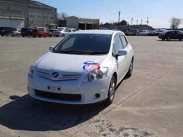 TOYOTA AURIS 2010