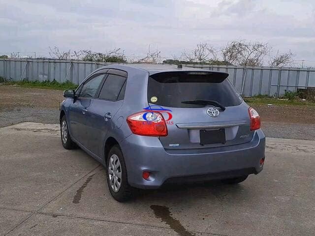 TOYOTA AURIS 2010