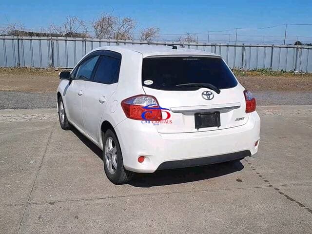 TOYOTA AURIS 2010