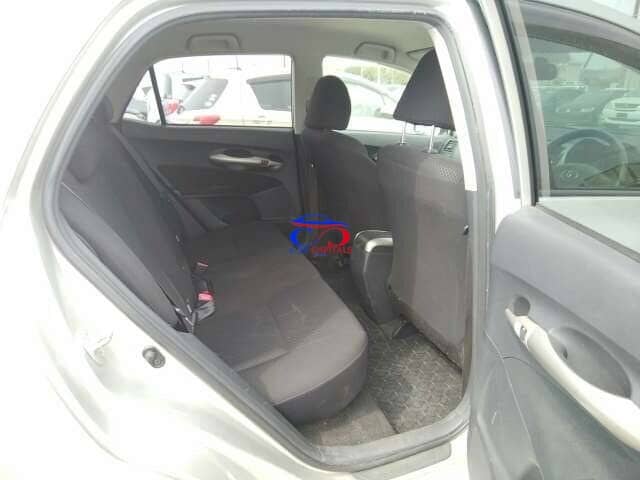 TOYOTA AURIS 2008