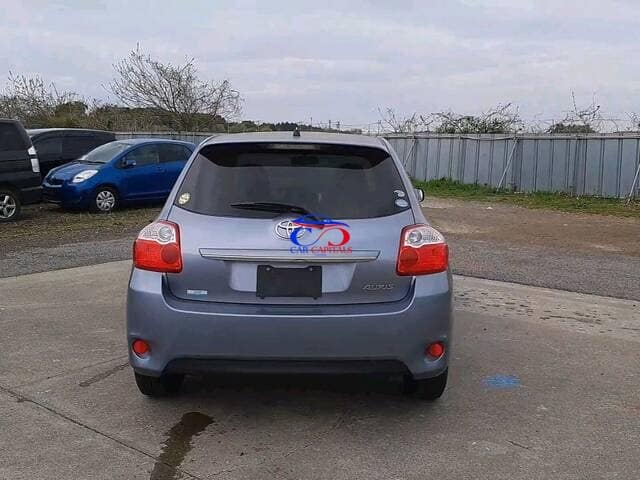TOYOTA AURIS 2010