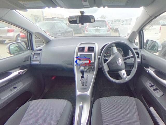 TOYOTA AURIS 2010