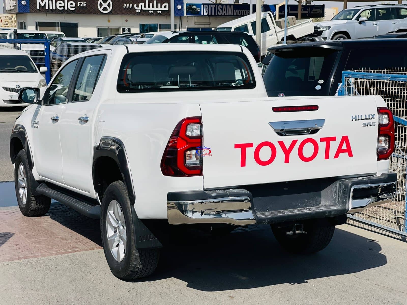 TOYOTA HILUX