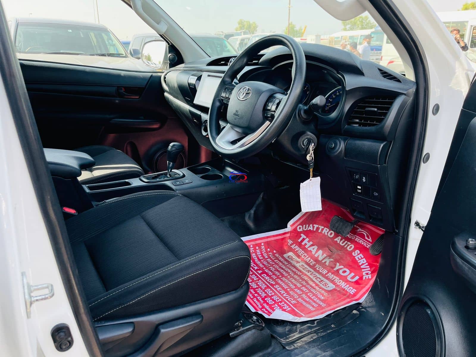 TOYOTA HILUX
