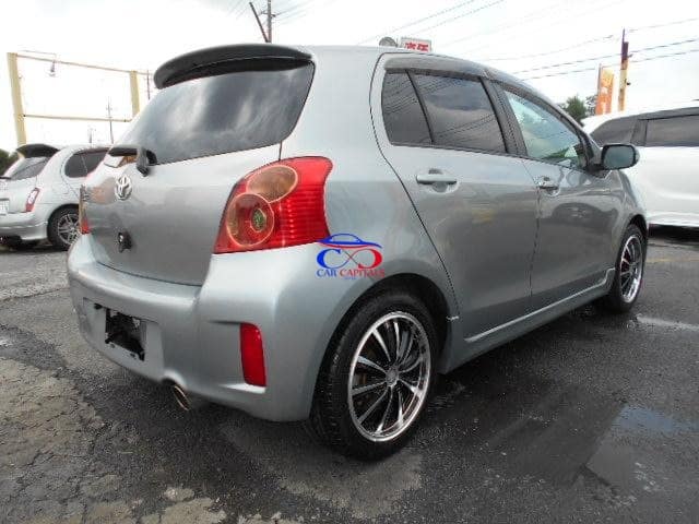 TOYOTA VITZ RS