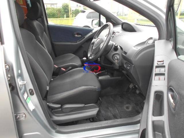 TOYOTA VITZ RS
