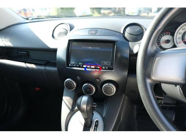 MAZDA DEMIO 13C-V HID EDITION
