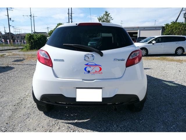 MAZDA DEMIO 13C-V HID EDITION