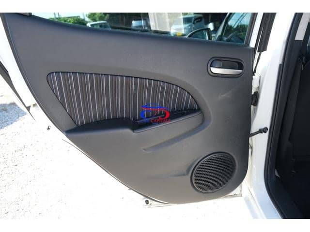 MAZDA DEMIO 13C-V HID EDITION