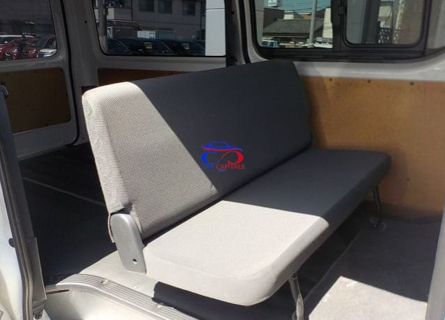 Toyota Hiace Van 2014