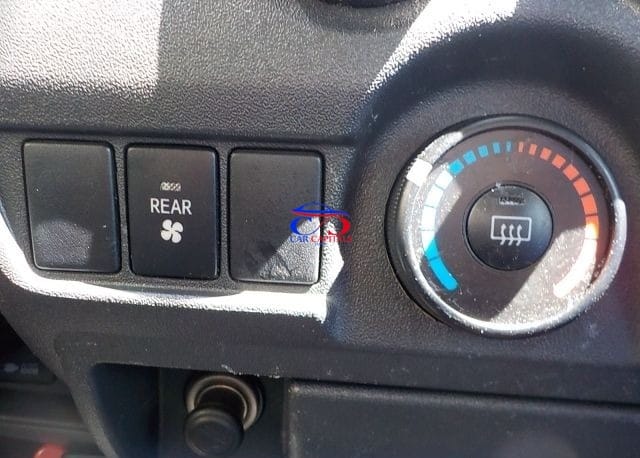 Toyota Hiace Van 2014