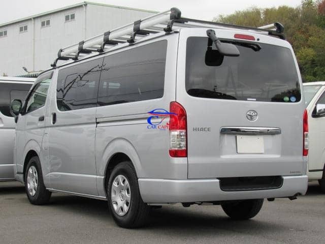 TOYOTA HIACE VAN 2016