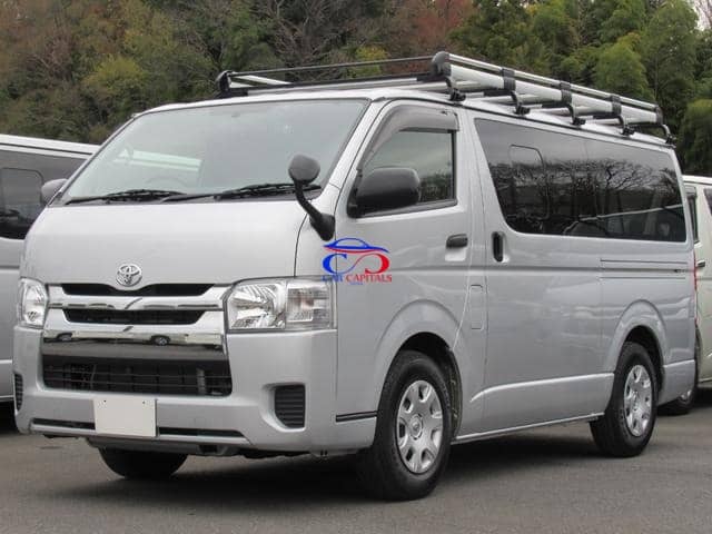 TOYOTA HIACE VAN 2016