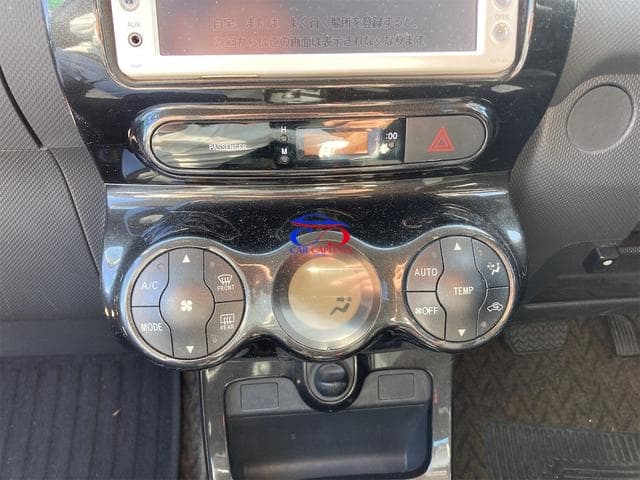 TOYOTA IST 150X 2010
