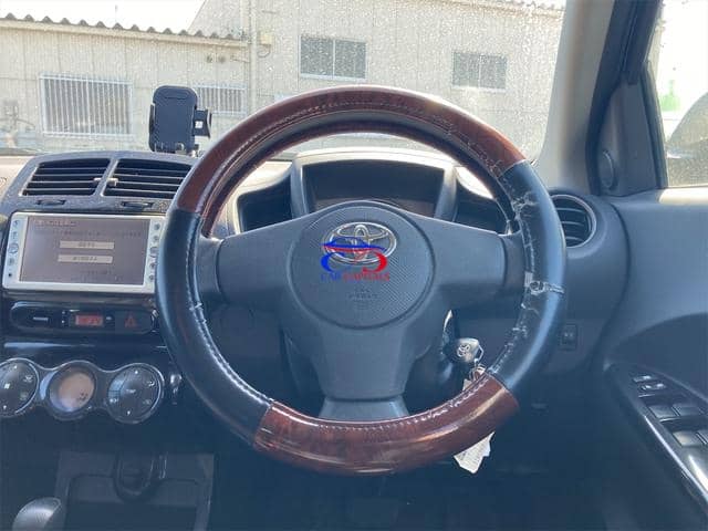 TOYOTA IST 150X 2010