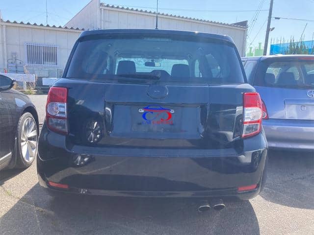 TOYOTA IST 150X 2010
