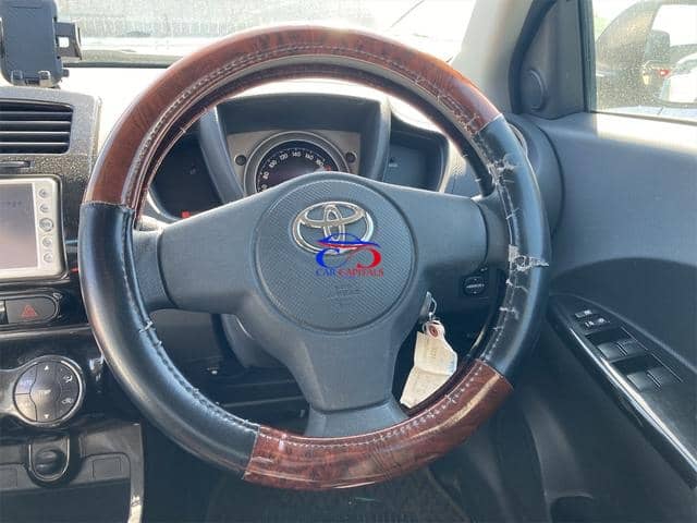 TOYOTA IST 150X 2010