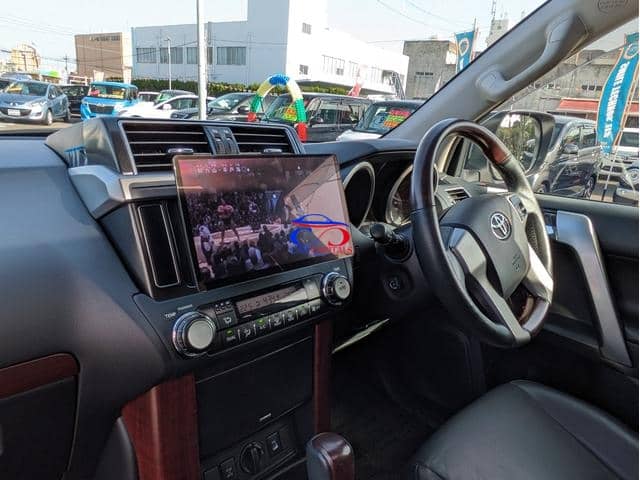 TOYOTA LAND CRUISER PRADO TZ-G