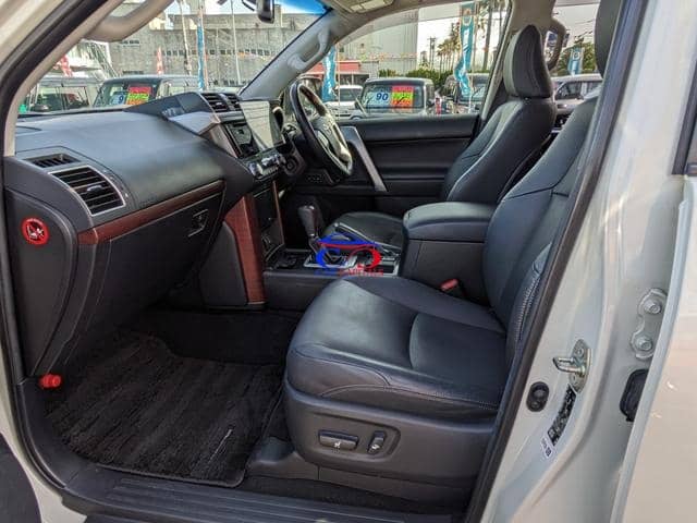 TOYOTA LAND CRUISER PRADO TZ-G