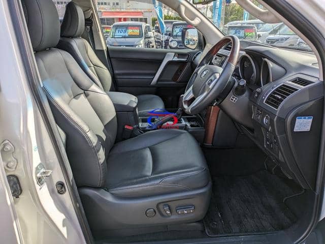 TOYOTA LAND CRUISER PRADO TZ-G