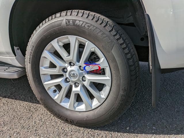 TOYOTA LAND CRUISER PRADO TZ-G