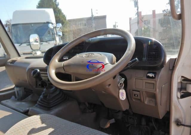 Toyota Coaster 2000