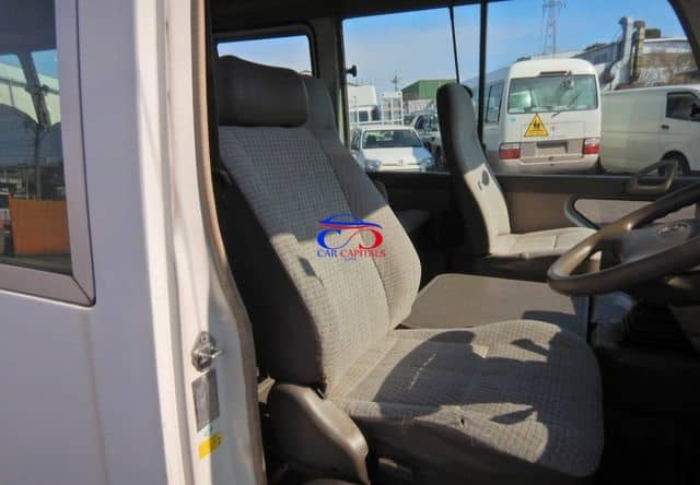 Toyota Coaster 2000