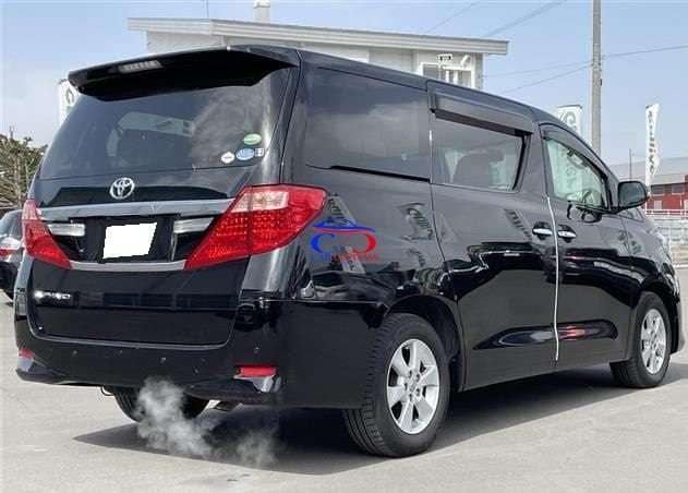 TOYOTA ALPHARD 2013