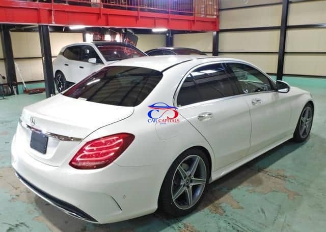 MERCEDES BENZ C200
