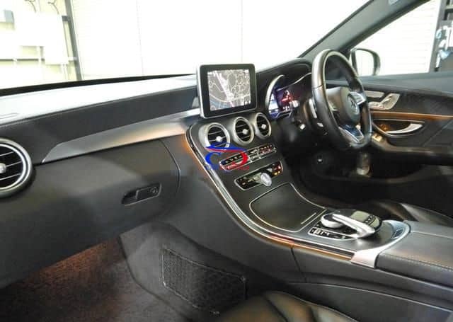 MERCEDES BENZ C200