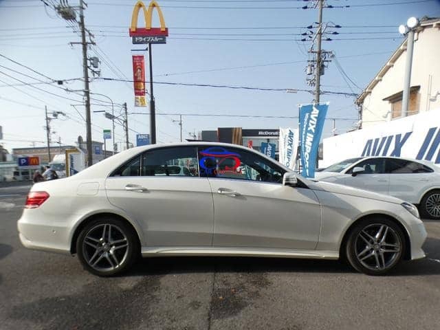 MERCEDES BENZ E-CLASS E250