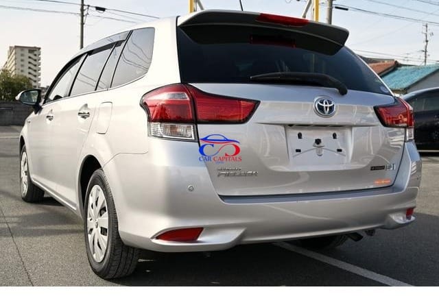 TOYOTA COROLLA FIELDER HYBRID 2016