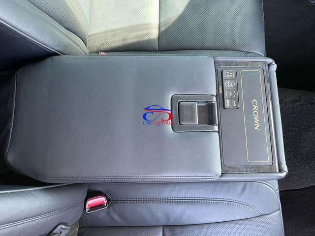 TOYOTA CROWN ATHLETE 2006