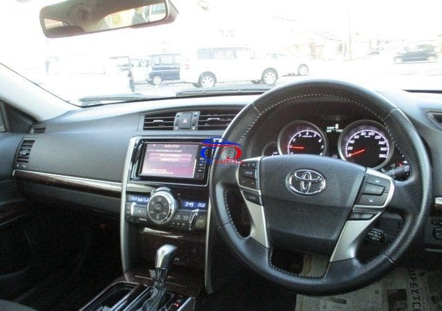 Toyota Mark X 2018