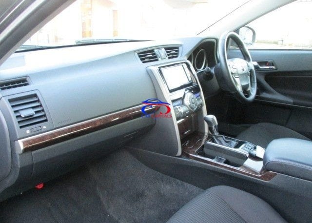 Toyota Mark X 2018