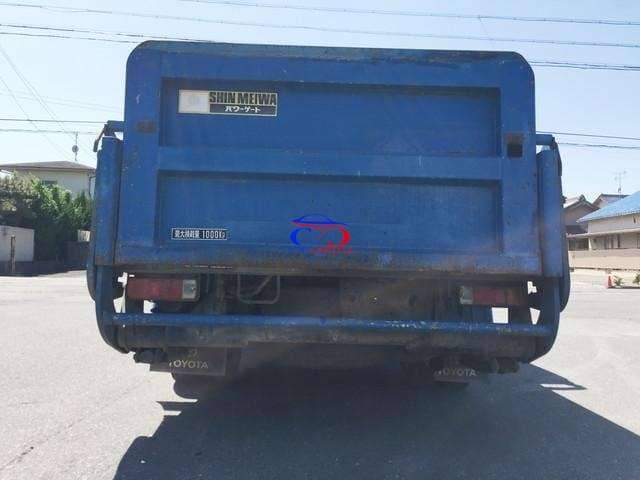 TOYOTA DYNA TRUCK