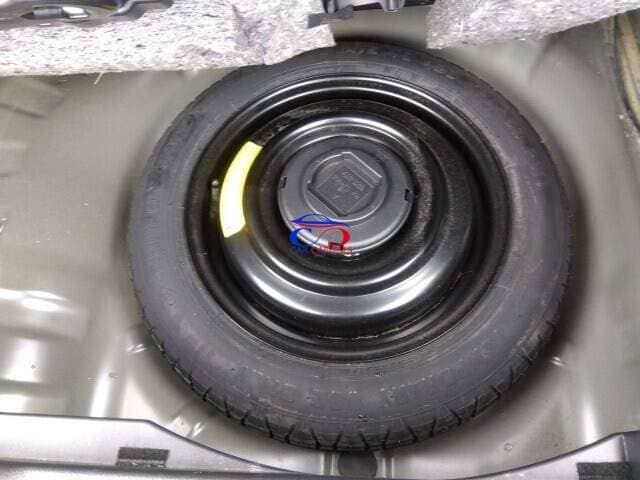 NISSAN JUKE 2013