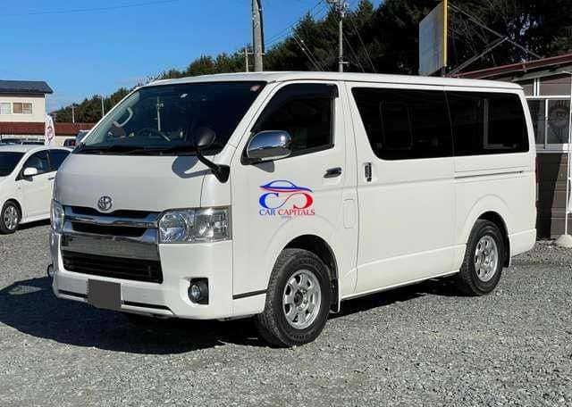 TOYOTA HIACE QUANTUM 2014