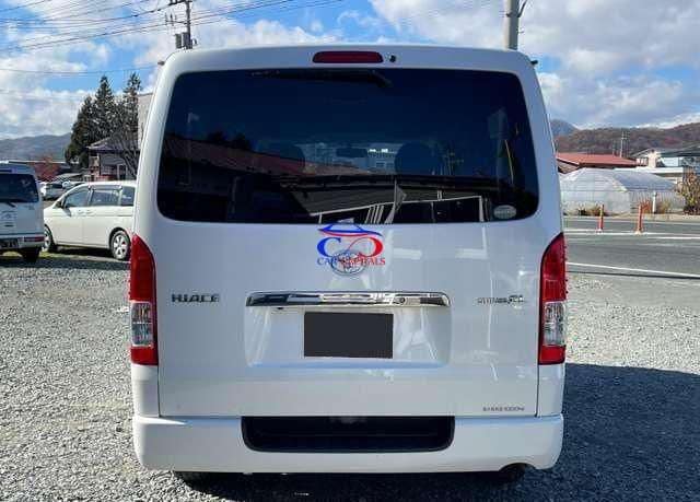 TOYOTA HIACE QUANTUM 2014