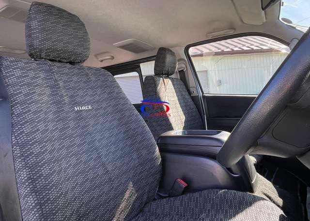 TOYOTA HIACE QUANTUM 2014