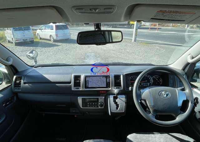 TOYOTA HIACE QUANTUM 2014