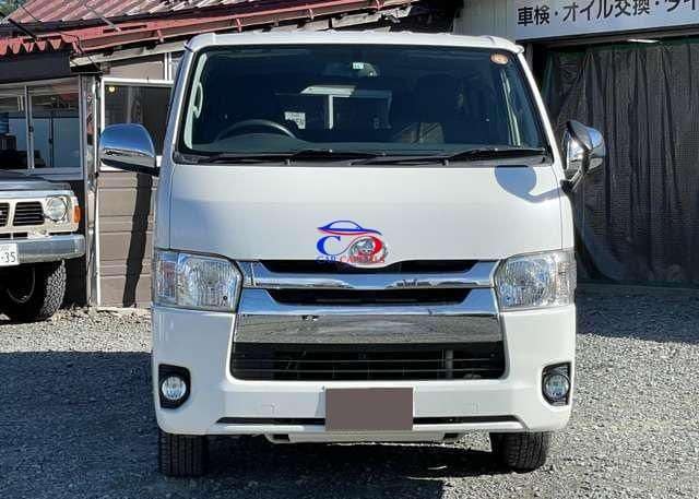 TOYOTA HIACE QUANTUM 2014