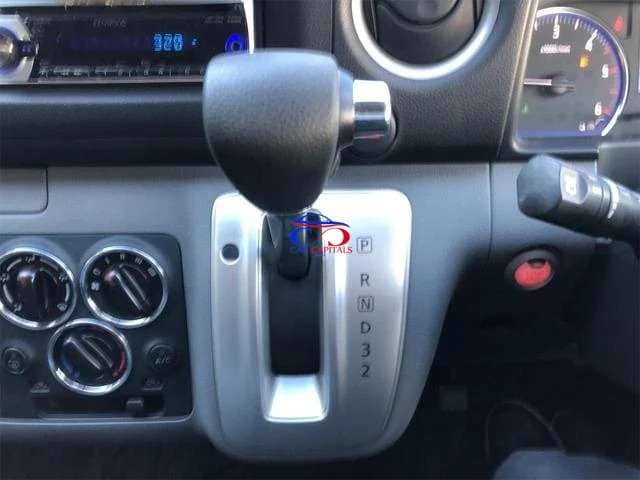 NISSAN NV350CARAVAN VAN LONG PREMIUM
