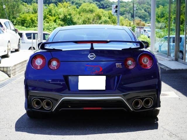 NISSAN GT-R
