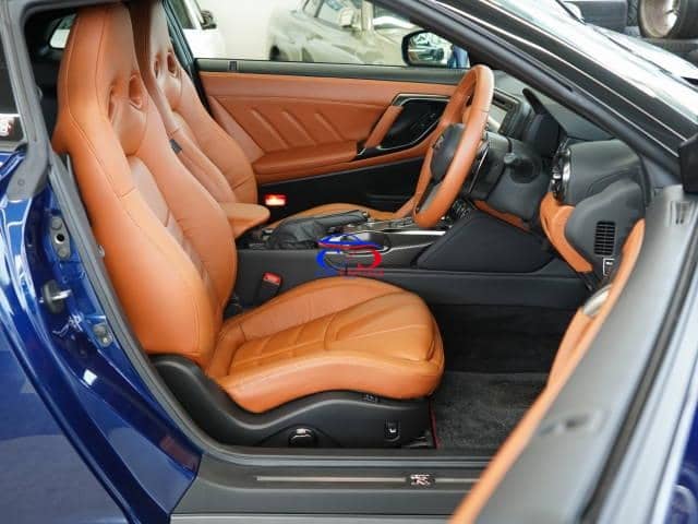 NISSAN GT-R