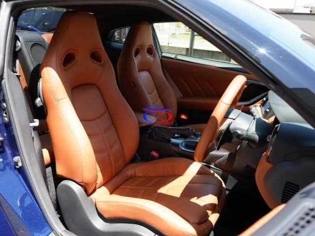 NISSAN GT-R