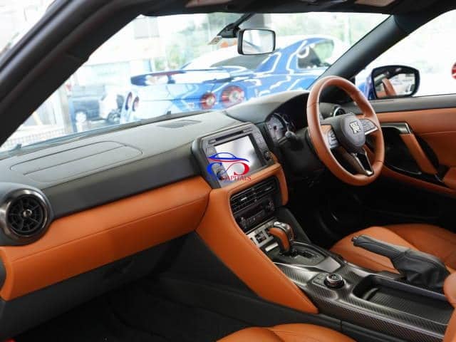 NISSAN GT-R