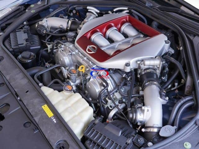 NISSAN GT-R